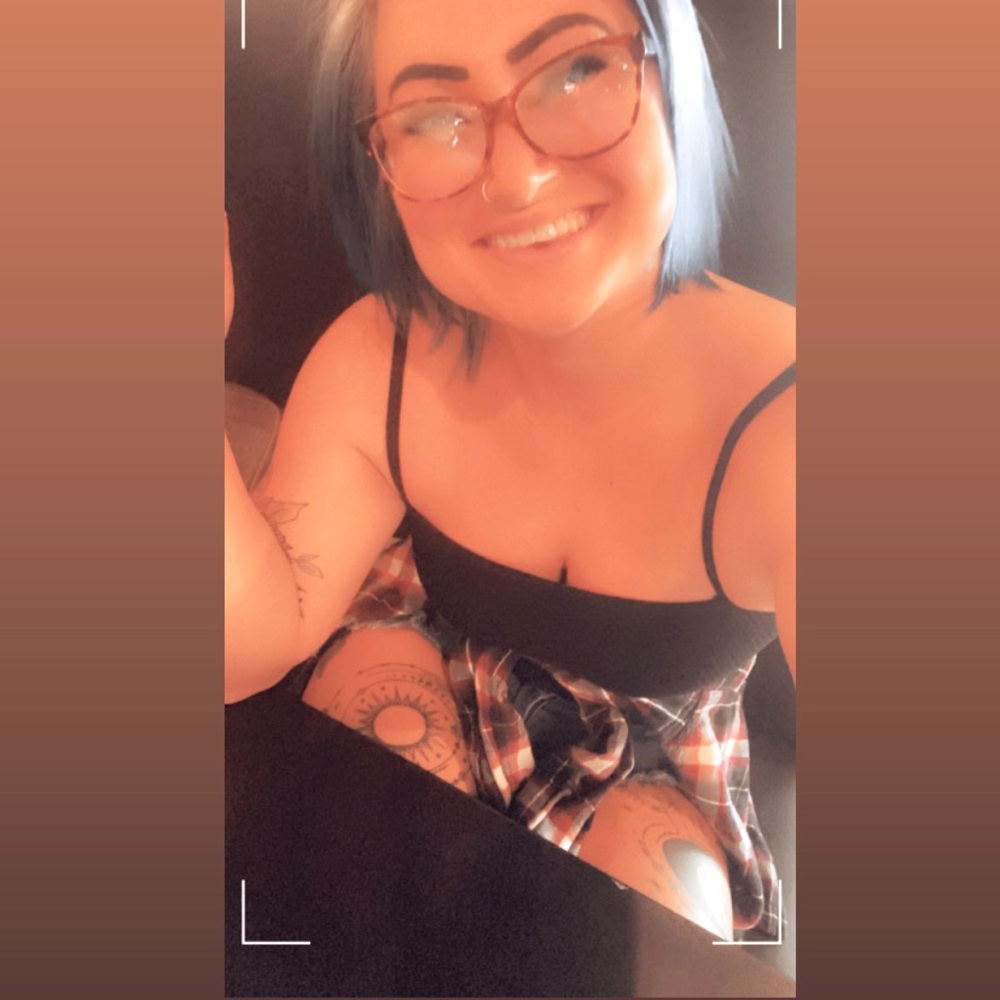 Meet your Posher / Jessica aka Georgia sunflower